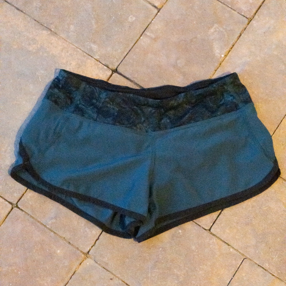 lululemon Speed Short Size 4 Alberta Lake Color